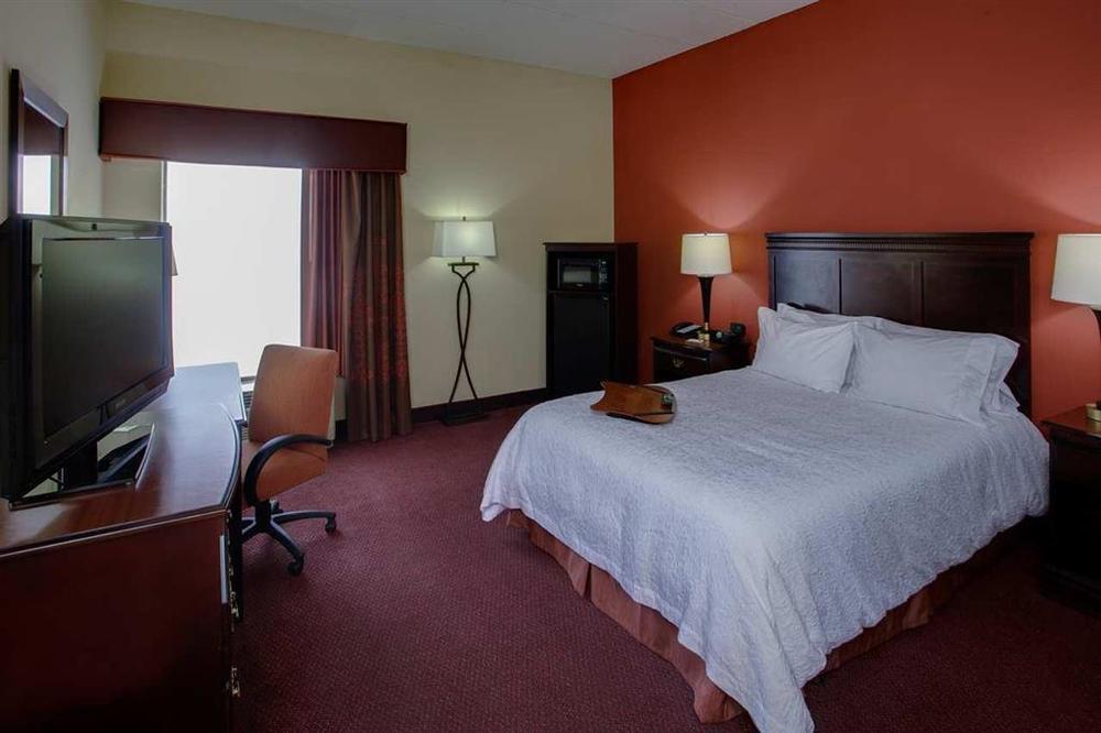 Hampton Inn Winfield Teays Valley Номер фото