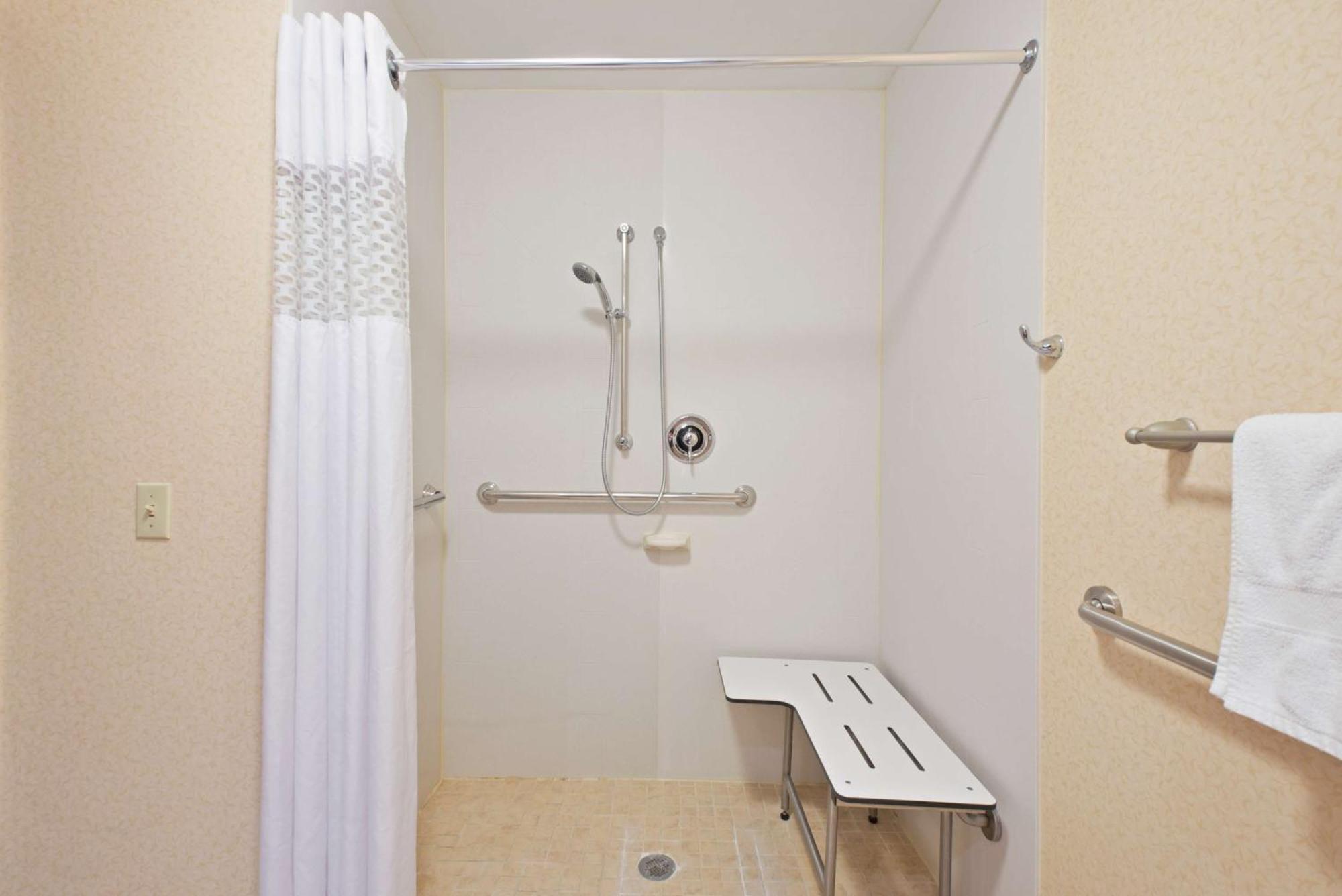 Hampton Inn Winfield Teays Valley Екстер'єр фото